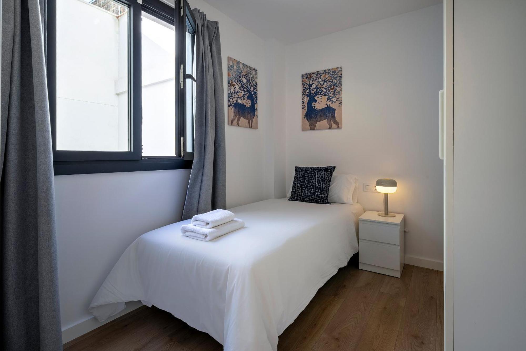 Habitat Apartments Teatre 略夫雷加特河畔奥斯皮塔莱特 外观 照片