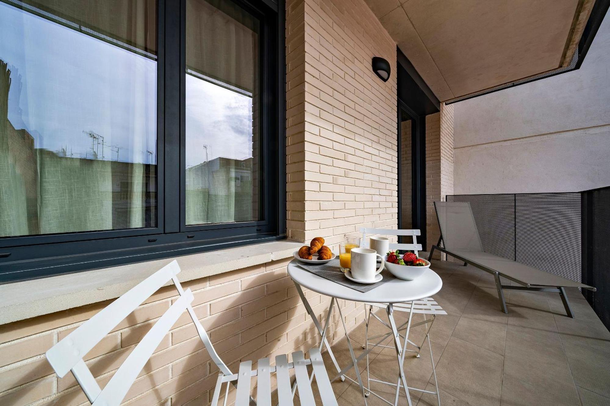 Habitat Apartments Teatre 略夫雷加特河畔奥斯皮塔莱特 外观 照片